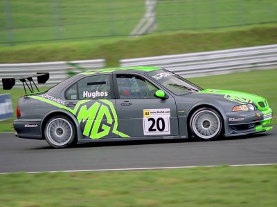 Warren Hughes. 2001 Brands Hatch  (&copy; PSP Images)