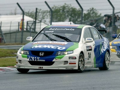 Ryan Sharp. WTCC Brands Hatch 2006 (&copy; WTCC Media)