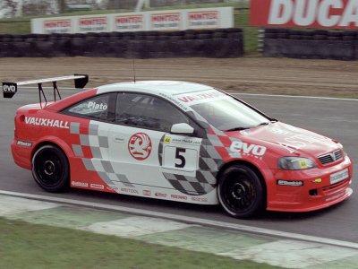 Jason Plato. 2001 Brands Hatch (© PSP Images)