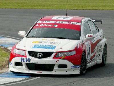 Alessandro Balzan. ETCC Donington Park 2004. (&copy; PSP Images)